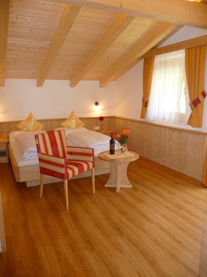 Ferienwohnungen Obermoarhof Algund Buitenkant foto